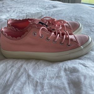 NWT pink converse